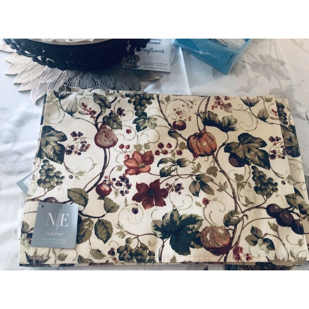 Four Fall Harvest Autumn Noble Excellence Leaves Pumpkin Placemats 13x19 NWT